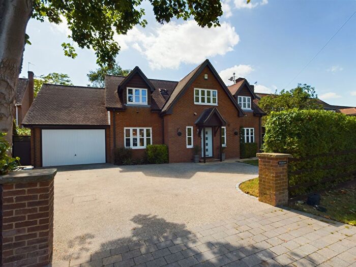 4 Bedroom Detached House For Sale In Buckland, Aylesbury, HP22