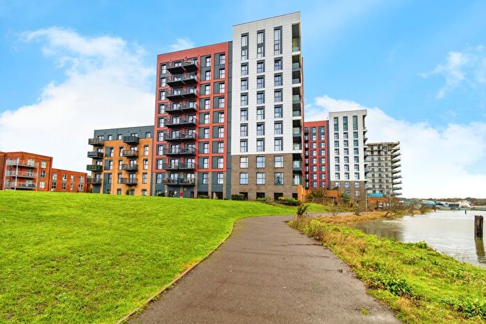 2 Bedroom Flat For Sale In Meridian Way, Meridian Waterside, Southampton, Hampshire, SO14