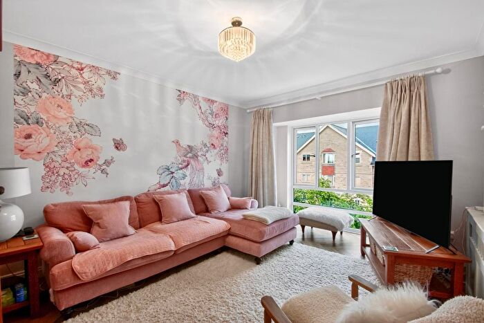 2 Bedroom Flat For Sale In West End Avenue, Harrogate, HG2