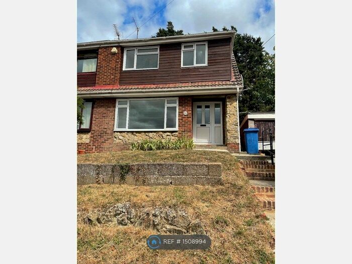 3 Bedroom Semi-Detached House To Rent In The Broadway, Minster On Sea, Sheerness, ME12