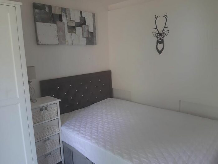 1 Bedroom Flat To Rent In Wanstead Park Road, Ilford, IG1