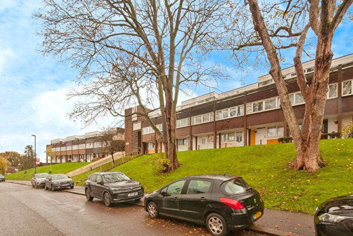 1 Bedroom Maisonette For Sale In Sylvan Road, London, SE19