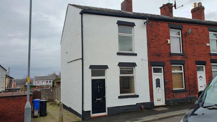 2 Bedroom End Of Terrace House To Rent In Bradbury Street, Hyde, SK14