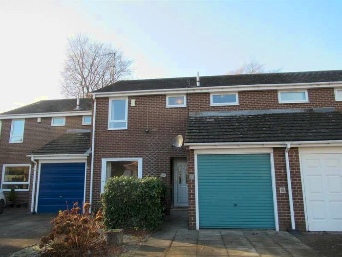 3 Bedroom Terraced House To Rent In Pendil Close, Leeds, LS15