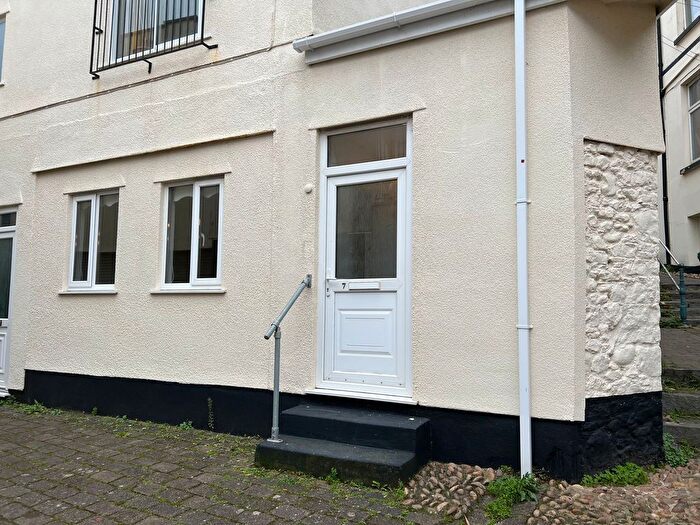 Studio To Rent In Beach Street, Dawlish, EX7