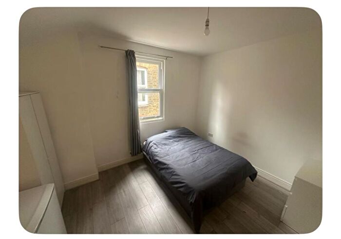 Studio To Rent In Valley Road, Bromley, BR2
