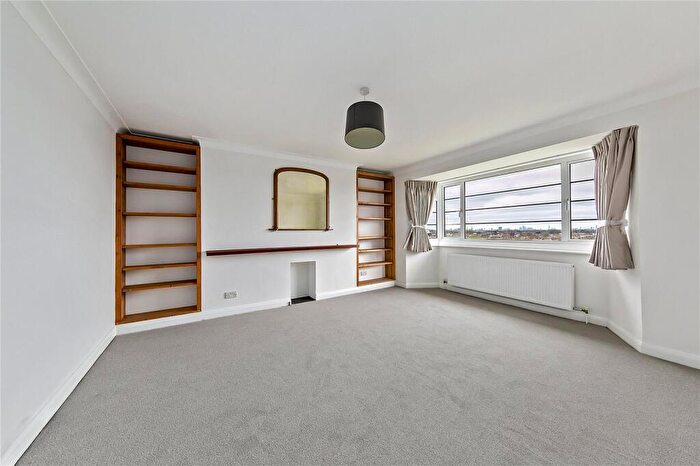 2 Bedroom Apartment To Rent In Deanhill Court, Upper Richmond Road West, East Sheen, SW14