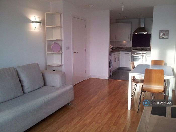 1 Bedroom Penthouse To Rent In Omnibus House, London, N22