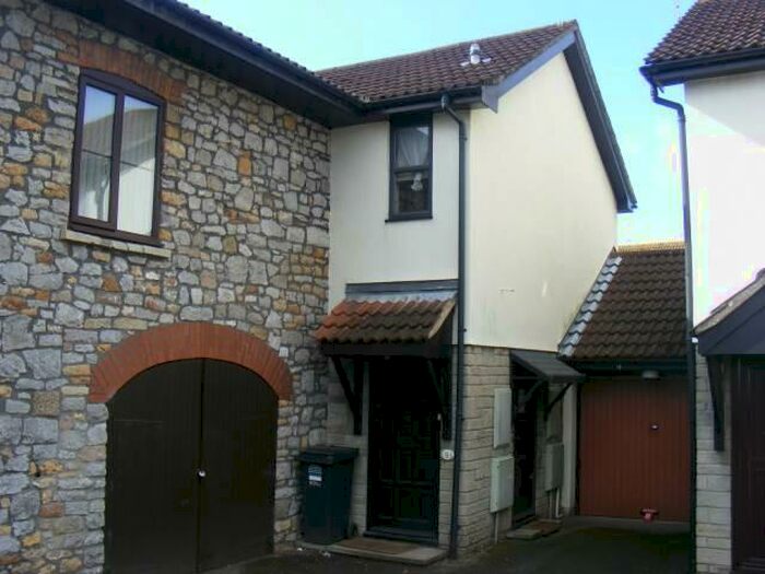 1 Bedroom Flat To Rent In Nutwell Square, Worle, Weston-super-Mare, BS22