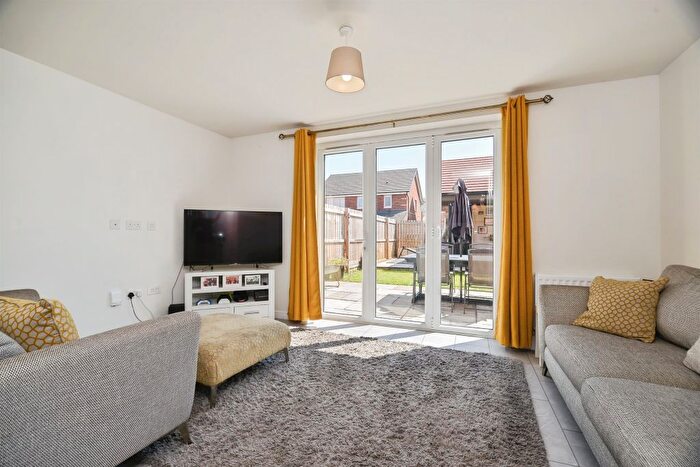 3 Bedroom End Of Terrace House For Sale In Hay Close, Stockton-On-Tees, TS19