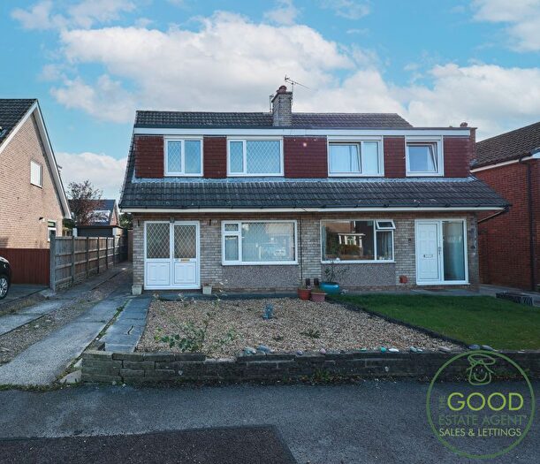 3 Bedroom Semi-detached House For Sale In Shalgrove Field, Preston, PR2