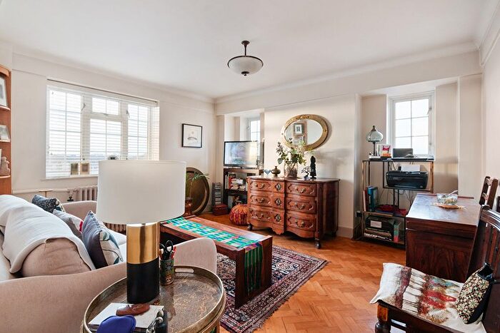 2 Bedroom Flat For Sale In Stamford Court, Goldhawk Road, Stamford Brook, Hammersmith, W6