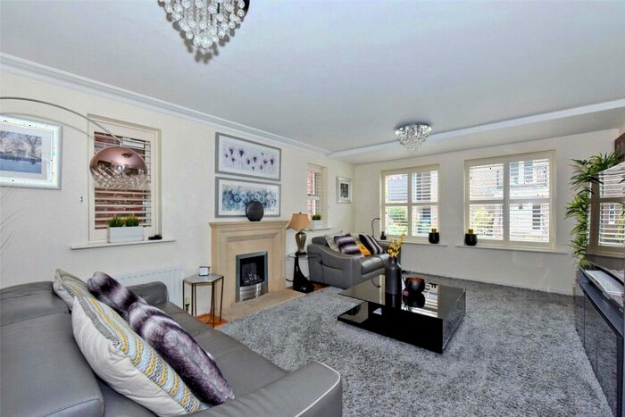5 Bedroom Link Detached House For Sale In Pendenza, Cobham, Surrey, KT11