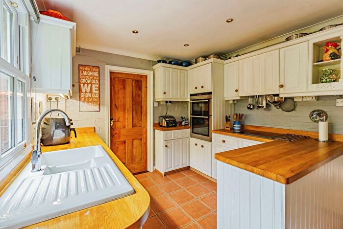 4 Bedroom Detached House For Sale In Isfield, Uckfield, East Sussex, TN22