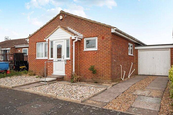 2 Bedroom Semi-Detached Bungalow For Sale In Seaview Avenue, Leysdown-On-Sea, ME12