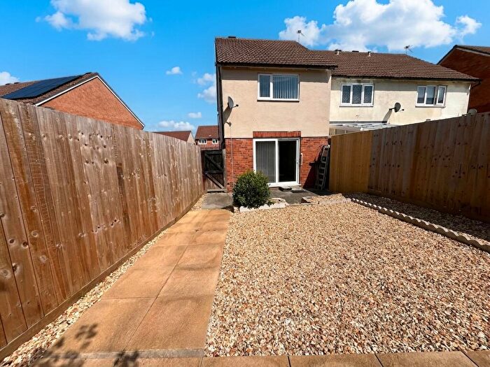 2 Bedroom End Of Terrace House For Sale In Church Meadow, Boverton, CF61