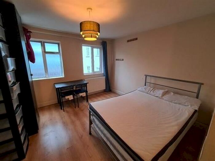 Studio To Rent In High Road, Wembley, HA9