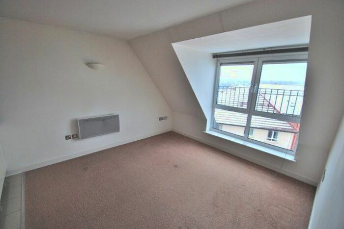 2 Bedroom Flat To Rent In Alpha House, Northampton, NN1