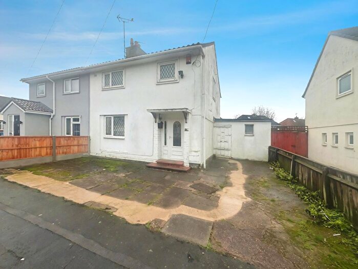 3 Bedroom Semi Detached House To Rent In Olde Hall Road, Featherstone, WV10