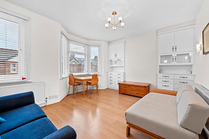 1 Bedroom Maisonette To Rent In Kingston Road, Wimbledon Chase, SW20