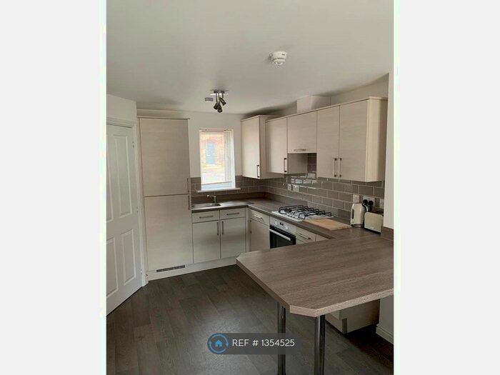 3 Bedroom Terraced House To Rent In Golwg Y Garreg, Swansea, SA1