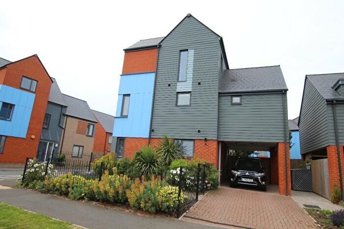 5 Bedroom Detached House To Rent In Scholars Way, Ashford, TN23