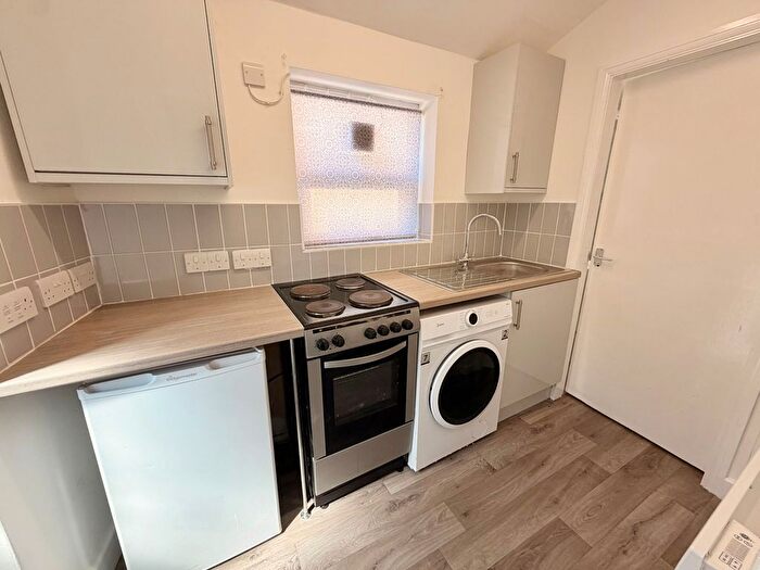 1 Bedroom Flat To Rent In St. Thomas Road, Sheffield, South Yorkshire, S10