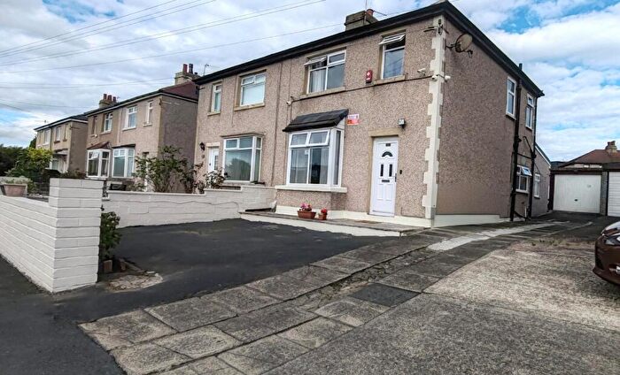 3 Bedroom Semi Detached House For Sale In Lodore Avenue, Bradford, BD2