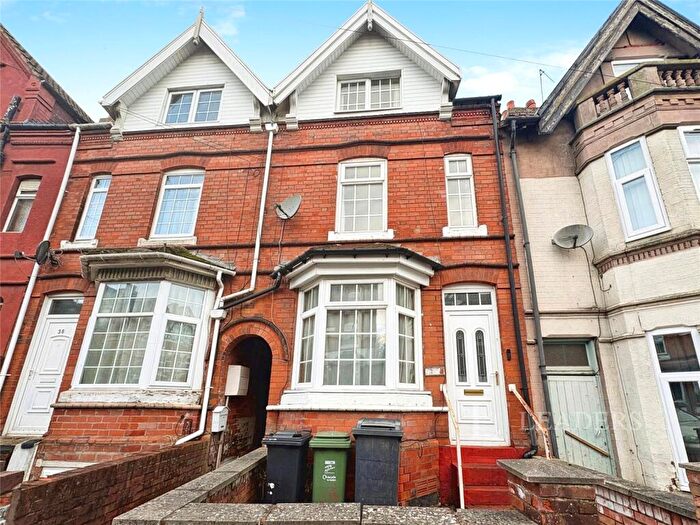 3 Bedroom Terraced House To Rent In Mount Pleasant, Redditch, Worcestershire, B97