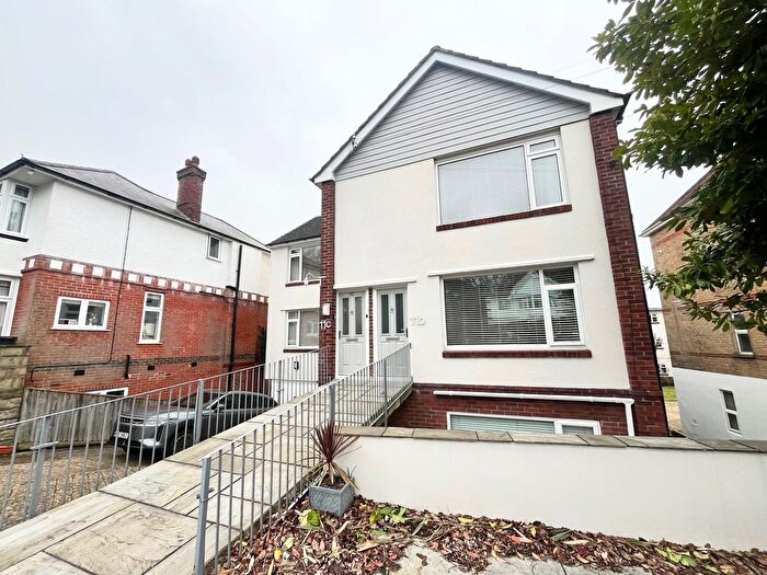 2 Bedroom Flat To Rent In Ardmore Road, Poole, BH14