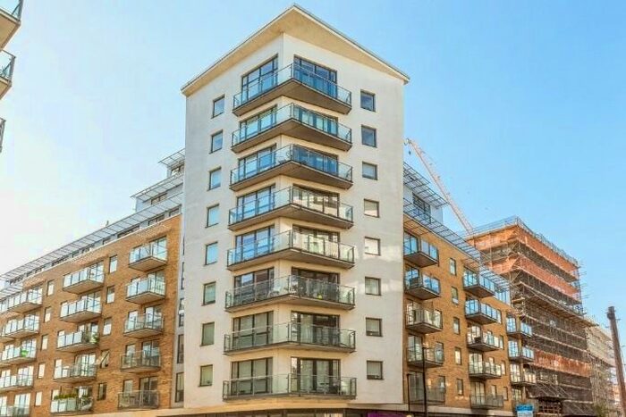 3 Bedroom Flat To Rent In Yeo Street, London, E3