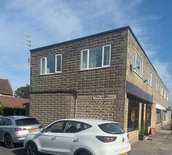2 Bedroom Flat To Rent In St Thomas Road, Trowbridge, BA14