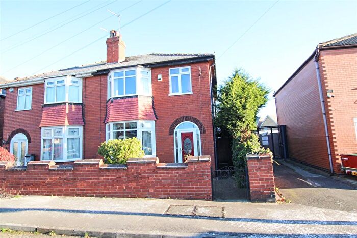 3 Bedroom Semi Detached House For Sale In St. Annes Road, Belle Vue, Doncaster, DN4