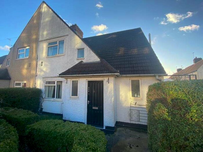 4 Bedroom Semi-Detached House To Rent In Cowley Road, Hmo Ready 4 Sharers, OX4