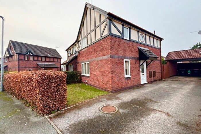 3 Bedroom Semi-Detached House To Rent In Windermere Close, Neston, CH64