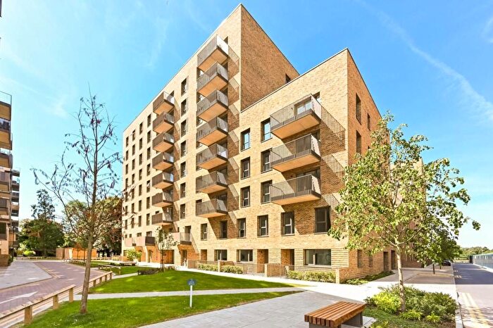 1 Bedroom Flat To Rent In Civic Street, Hounslow, TW3