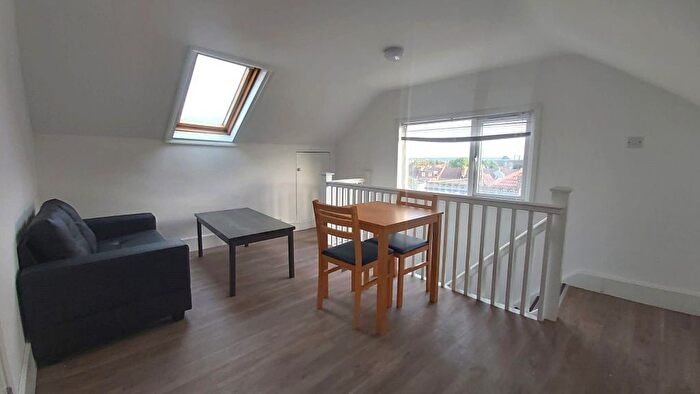 1 Bedroom Flat To Rent In London Road, London, SW16