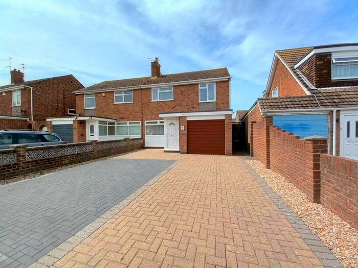 3 Bedroom Semi-Detached House To Rent In Cherry Gardens, Broadstairs, CT10