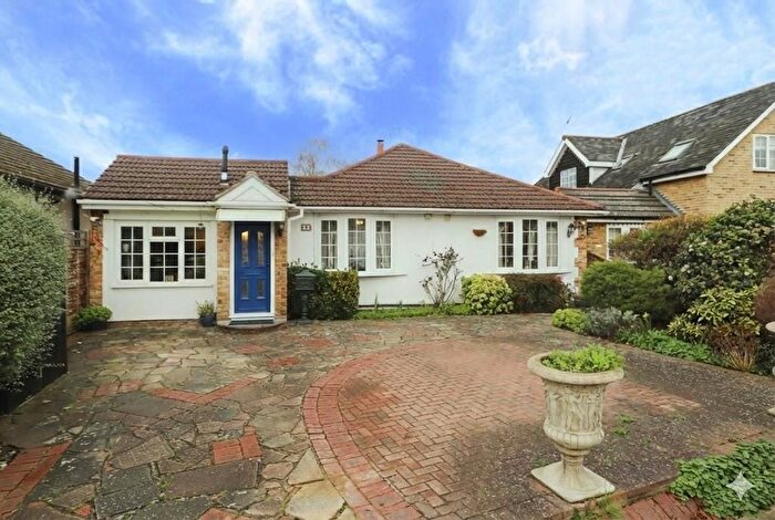 4 Bedroom Detached Bungalow For Sale In Willow Avenue, Denham, UB9