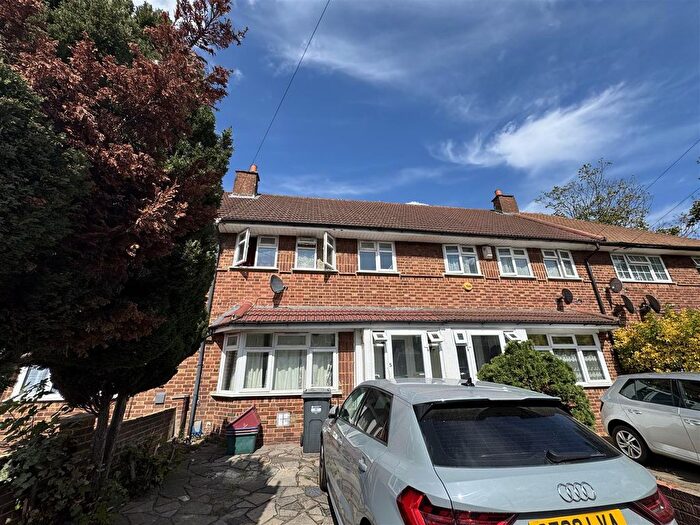 3 Bedroom Terraced House To Rent In Prospect Close, Hounslow, TW3