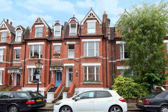 1 Bedroom Apartment To Rent In Willoughby Road, Hampstead, NW3