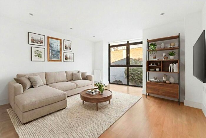 2 Bedroom Mews For Sale In Isabella Mews, Balls Pond Road, London, N1