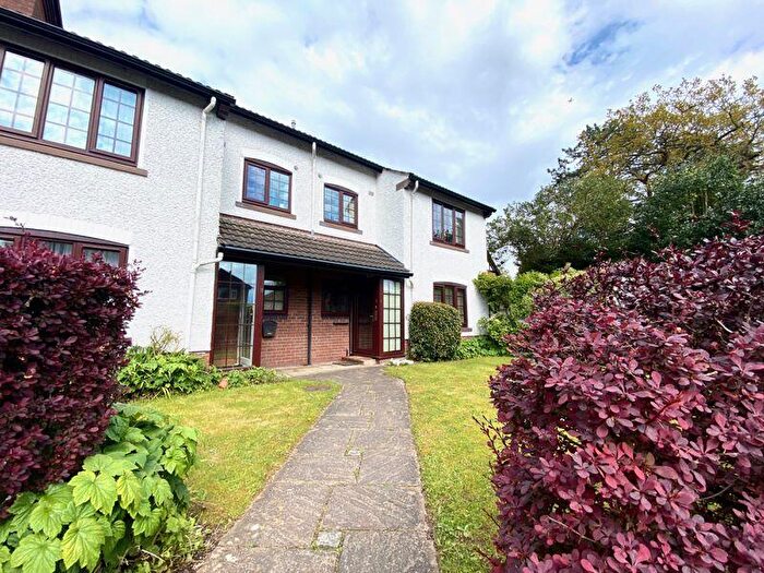 2 Bedroom Flat For Sale In Hunting Lodge Mews, Norley Road, Cuddington, CW8