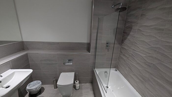 1 Bedroom Flat To Rent In Paragon House, Seymour Grove, M16