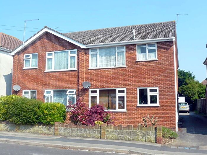 1 Bedroom Flat For Sale In Elmes Road, Moordown, Bournemouth, BH9