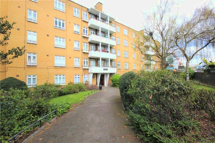 Studio To Rent In Edith Villas, London, W14
