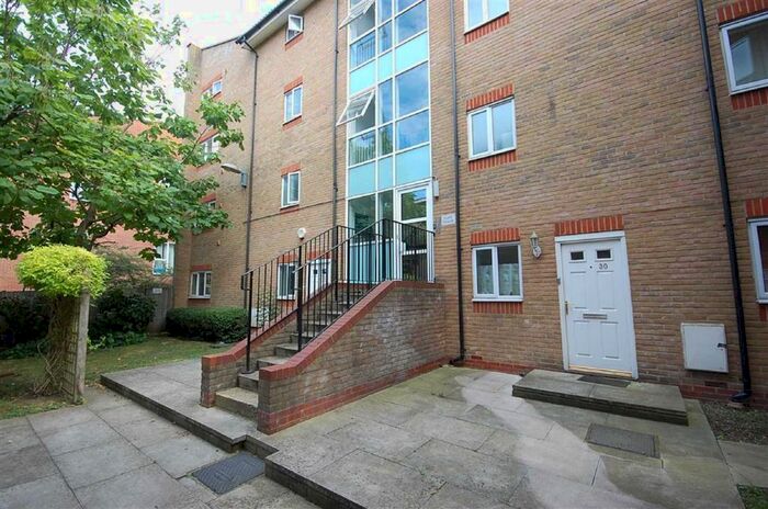 2 Bedroom Flat To Rent In Carmichael Close, Ruislip HA4
