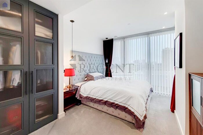 2 Bedroom Apartment To Rent In Merino Gardens, London Dock, E1W