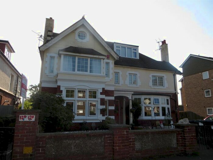 4 Bedroom Flat To Rent In Sutherland Avenue, Bexhill-On-Sea, TN39