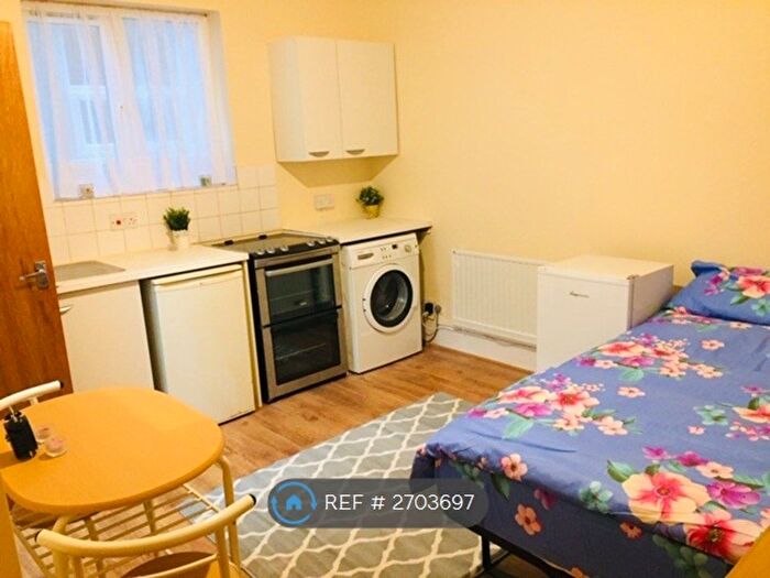 Studio To Rent In Mount Pleasant Road, London, N17
